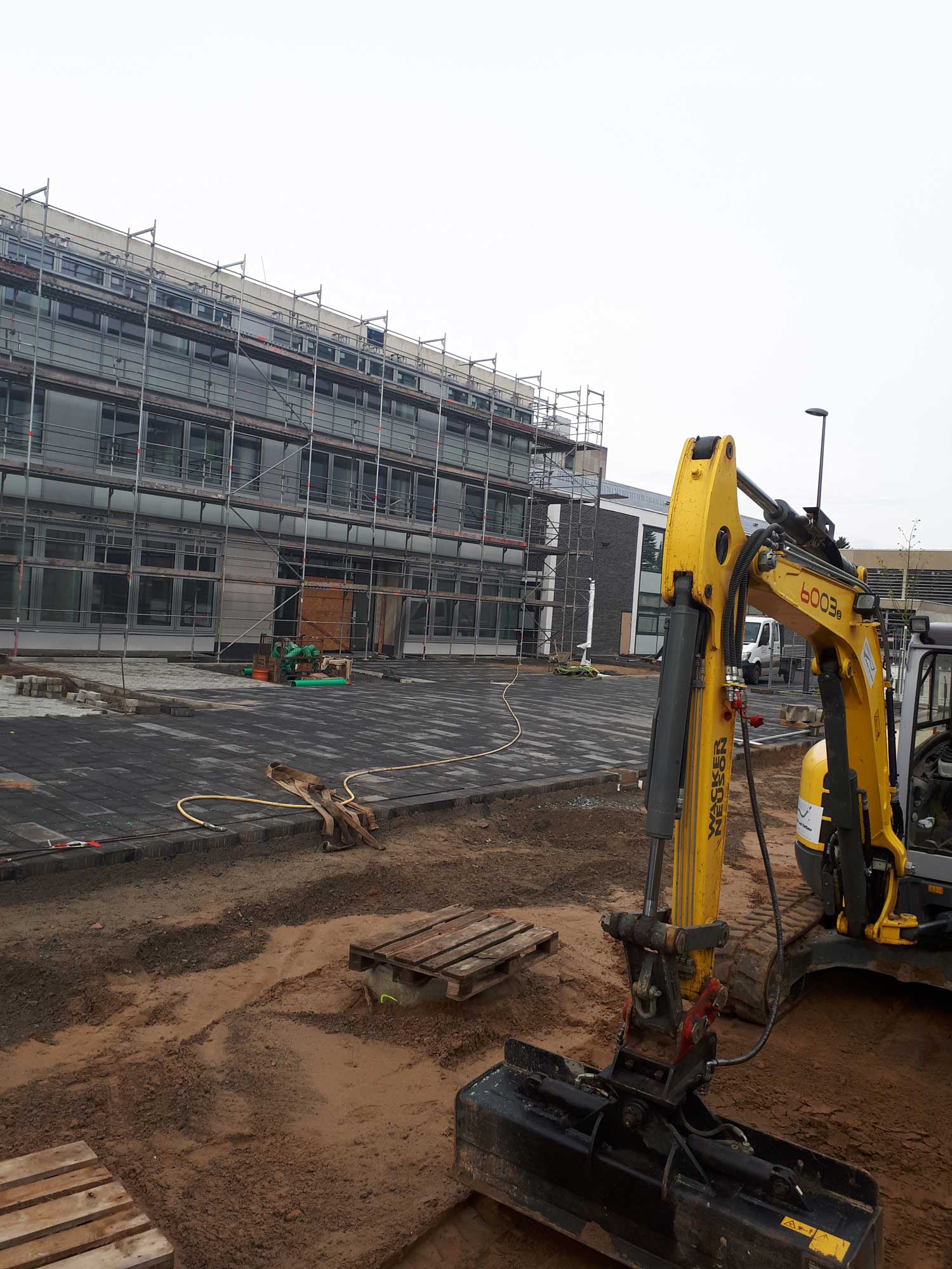 Pflasterfläche Bodenarbeiten