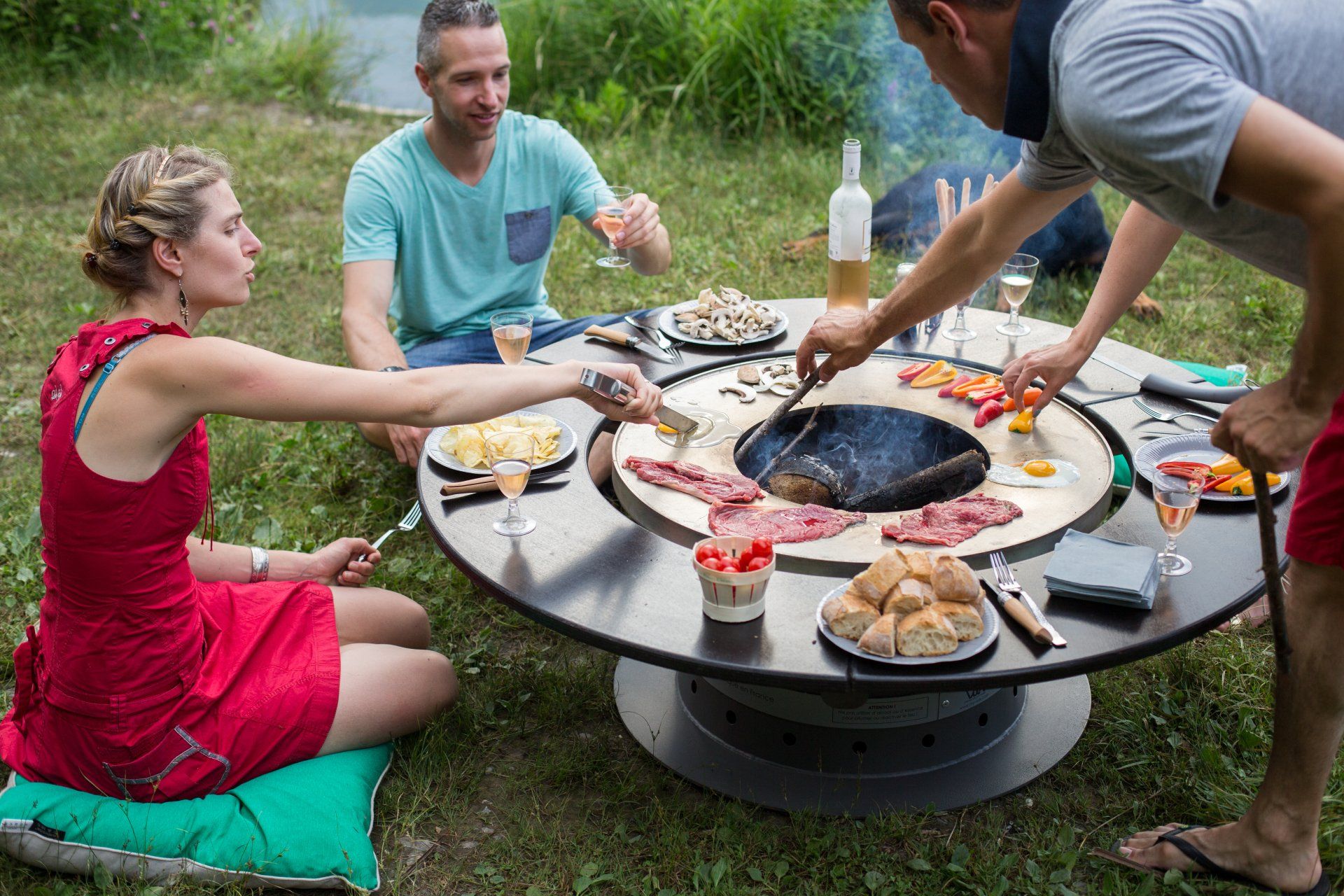 Hwam Outdoor Grills aus Cortenstahl Gas-, Holz- oder Holzkohleeinsatz