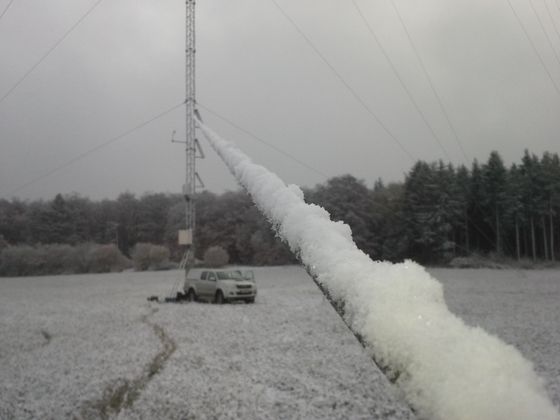 Windmessmast Schnee und Eiszone
