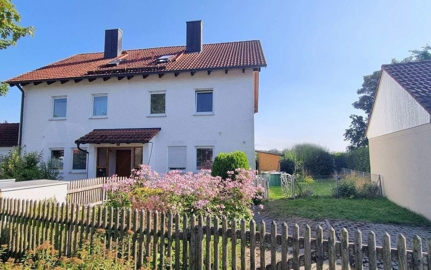 Doppelhaushälfte in Neufinsing - Immobilien-Kuchenbauer