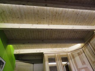 éclairage plafond bois