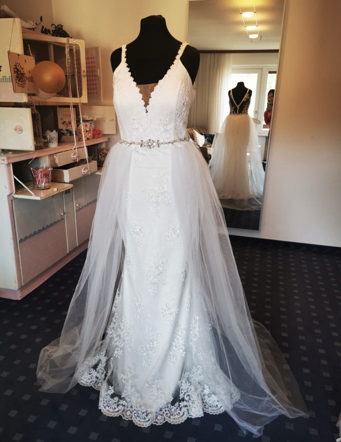 Unsere Second Hand Brautkleider