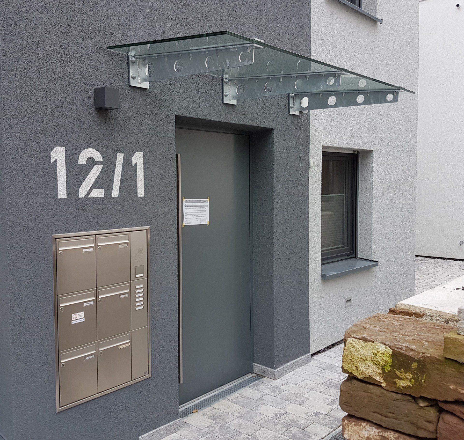 Überdachungen aus Stahl- oder Edelstahl