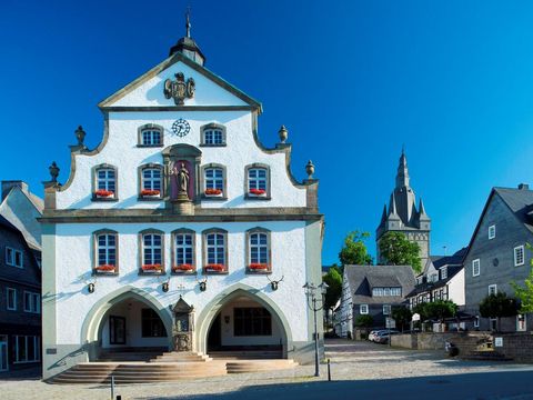 Rathaus am Marktplatz in Brilon