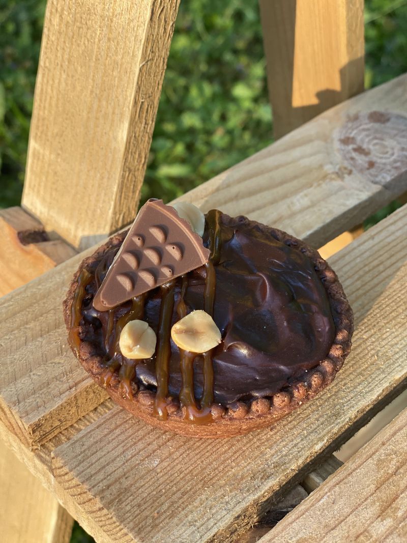 Erdnuss-Salzkaramell mit dunkler Schokoladenganache