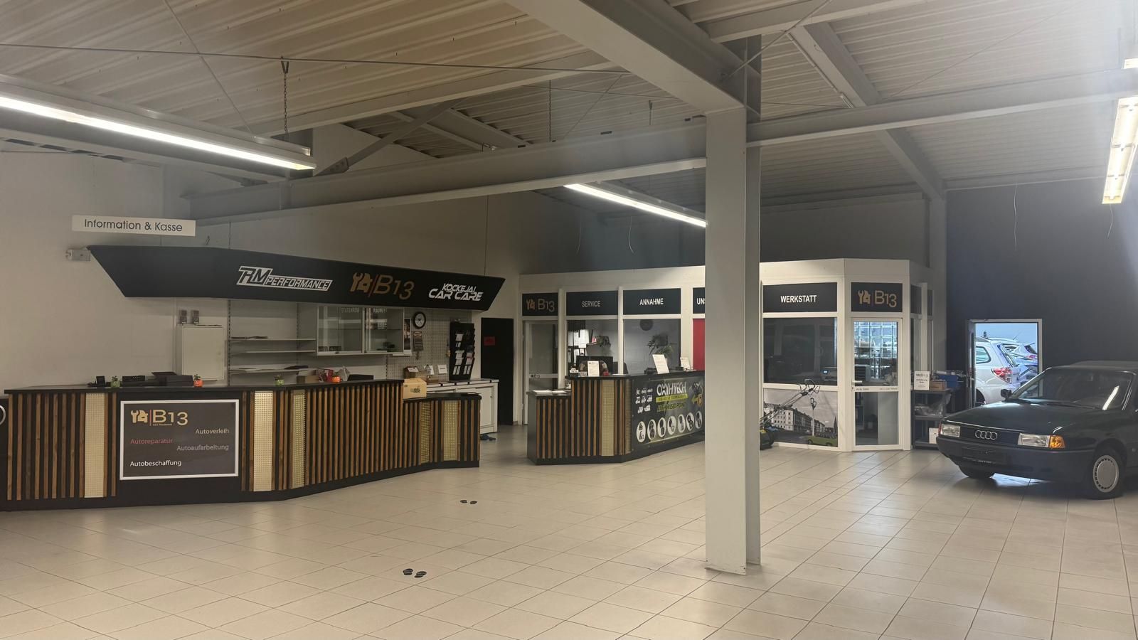 Innenansicht der B13 Kfz-Werkstatt in der Roßlauer Straße 102, Dessau-Roßlau, angenehmer Empfangs-und Wartebereich.