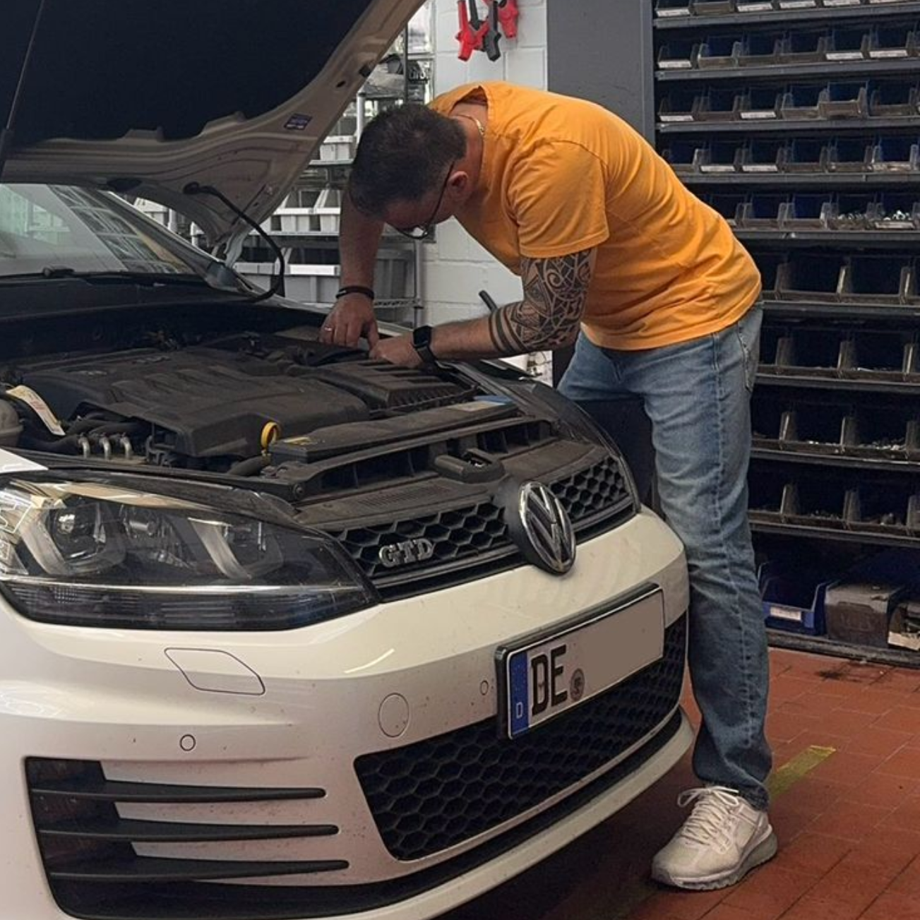 Das B13 KFZ-Service-Team in Rodleben: Ronny Marquardt verantwortlich für Fahrzeugtuning