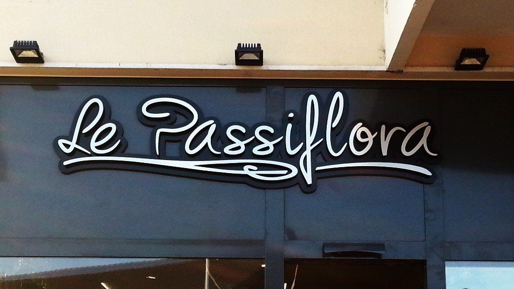 Lettres PVC et Alu brossé découpées