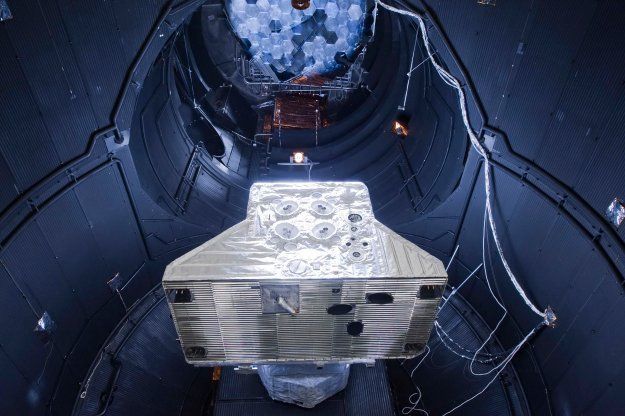 Le modèle thermique et structurel de MPO a été testédans le simulateur spatial de l'ESA pendant une vingtaine de jours.
