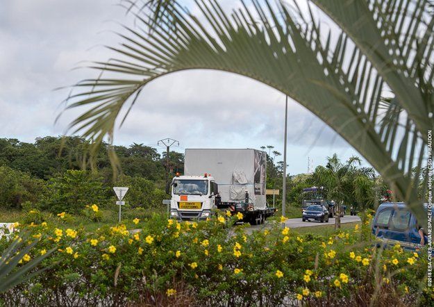 Le module MPO de l'ESA fait route vers le port spatial de Kourou après son vol.