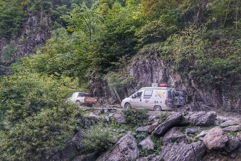 Fiat Scudo Sportivan, Weltreise im Camper, Straßen im Kaukasus, Abano Pass, Tuschetien, eine der gefährlichsten Straßen der Welt, To The World's End, Weltreise, Reiseblog