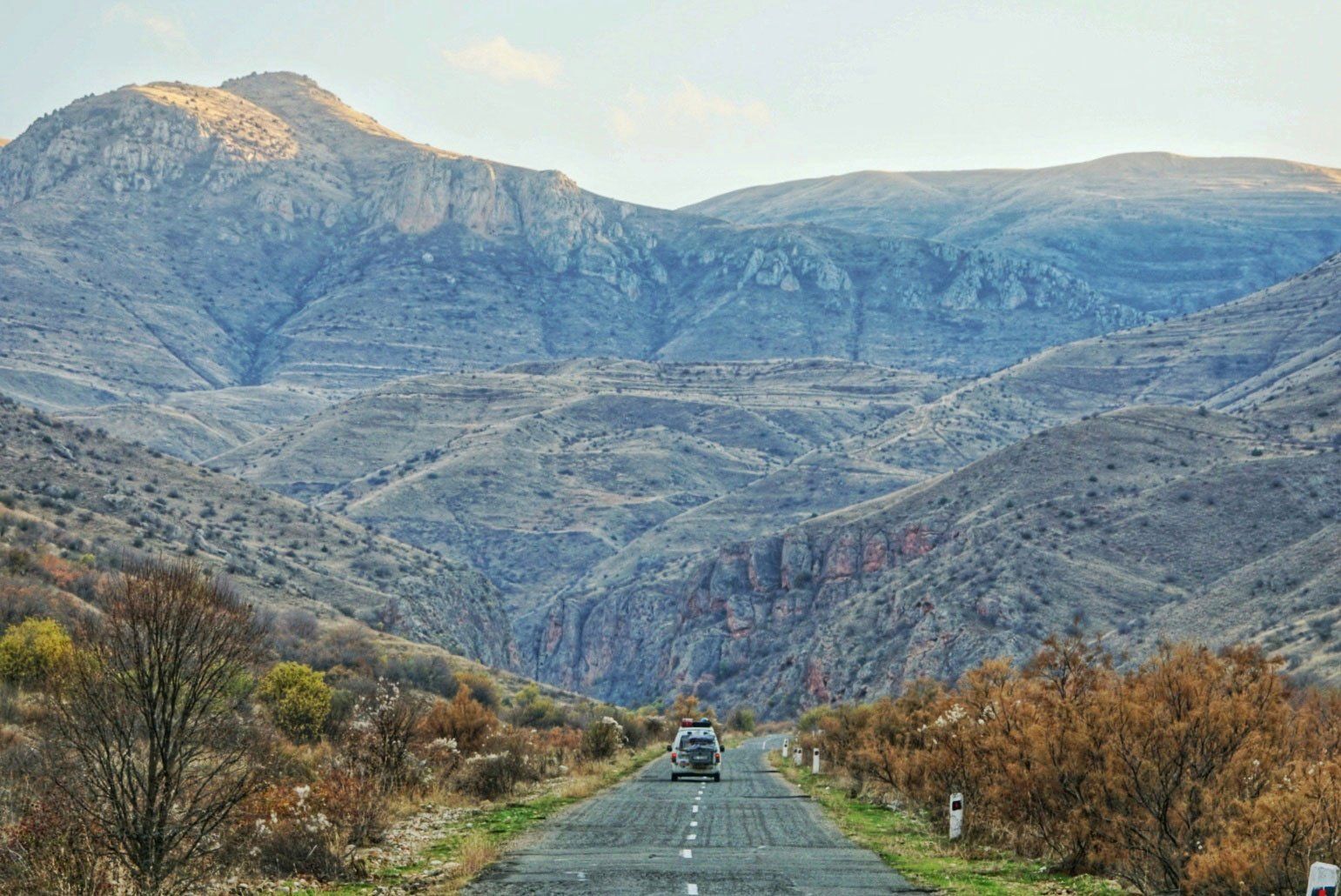 Landschaft in Armenien, Weltreise im Camper, Overlander, Fiat Scudo Sportivan, To The World's End