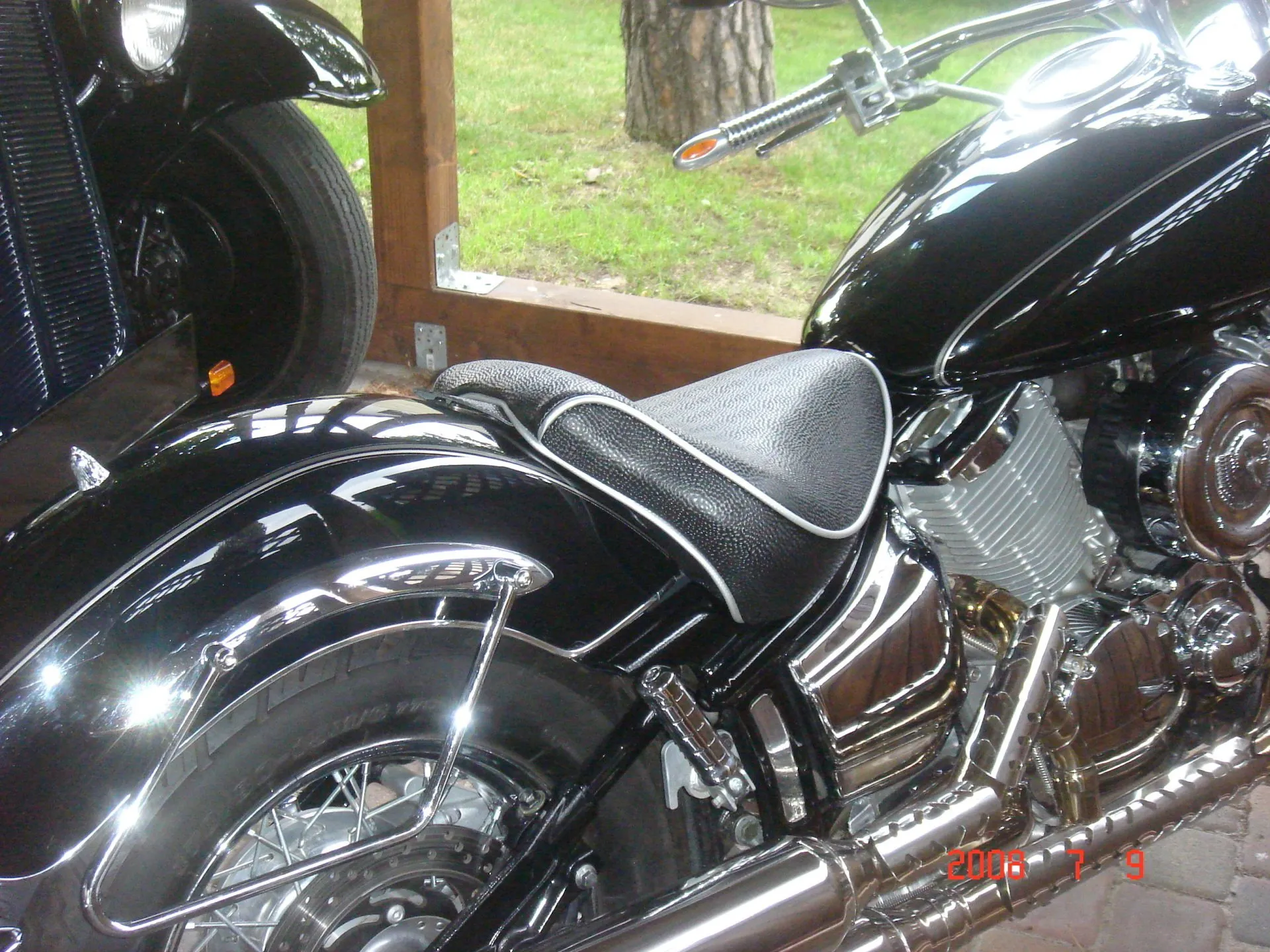 Schwarze Motoradsitzbank