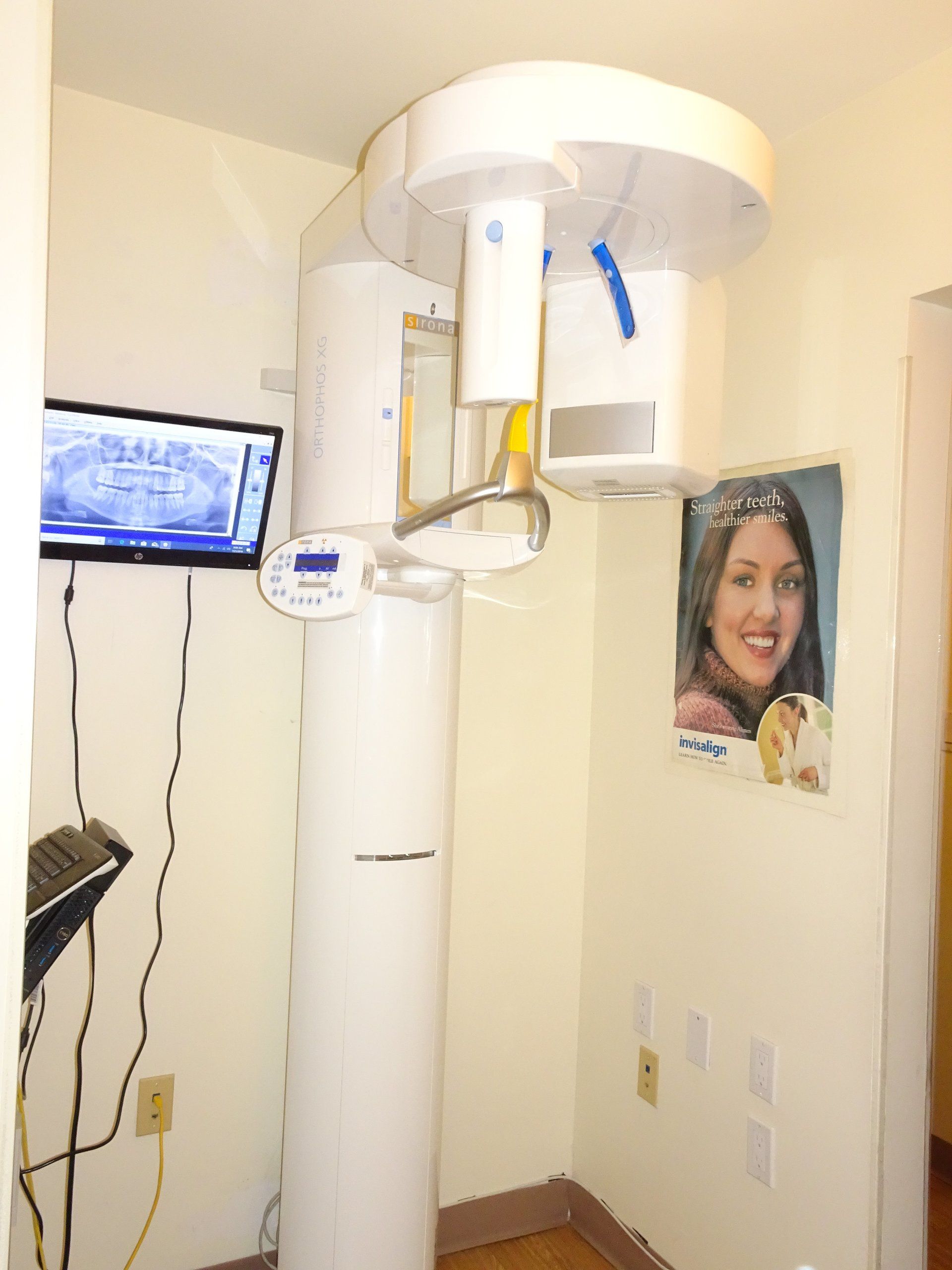 X ray machine in Dr. Danian Wen, DDS' dental office