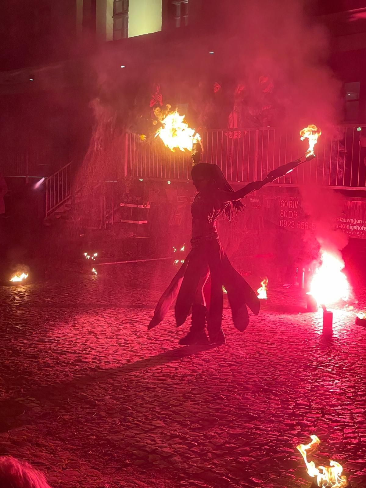 Aurora - Stelzen & Feuer