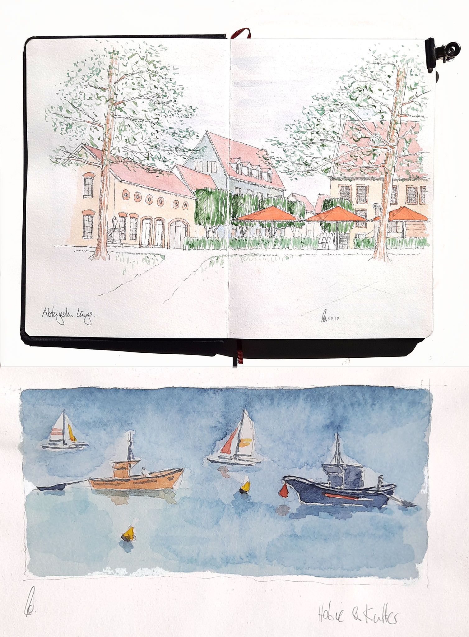 Aufgeschlagenes Skizzenbuch mit einer aquarellierten Zeichnung der Alten Abtei in Lemgo. Im Vordergrund der Biergarten.