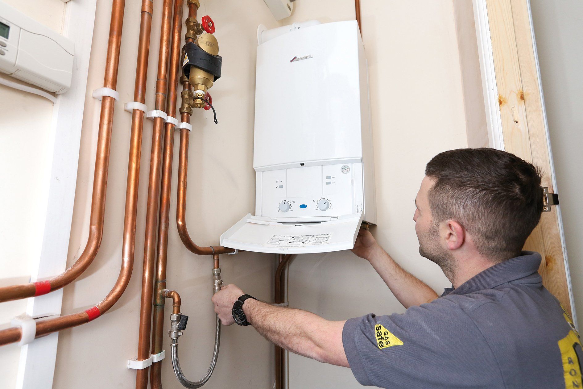 Boiler Replacement Man - New Boiler in Glasgow from £1250