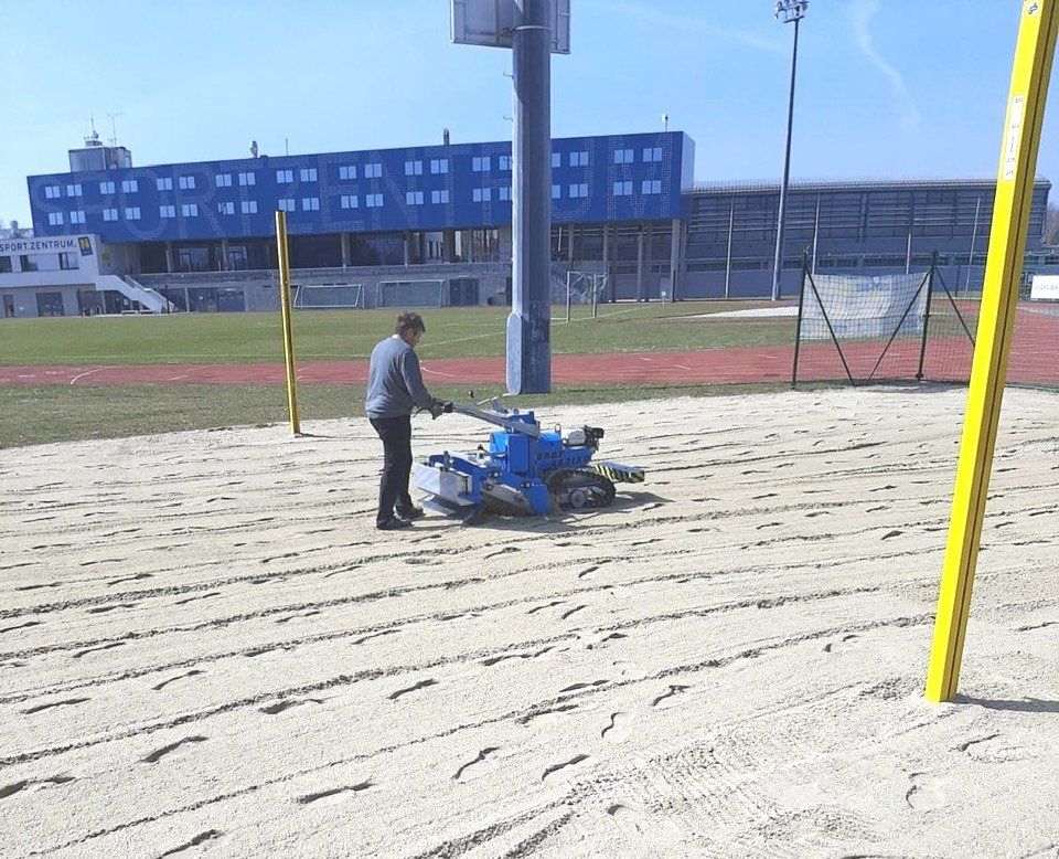 fiorentini Baby Tapiro  reinigt im Landessportzentrum St.Pölten