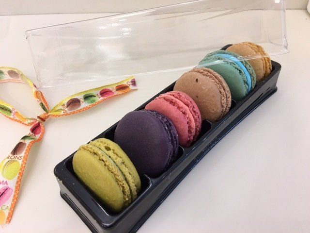 leonidas macaron parfum