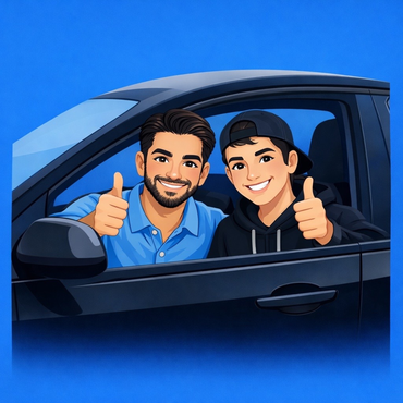Zwei lächelnde Personen, die in einem Auto vor blauem Hintergrund sitzen und den Daumen nach oben zeigen.
