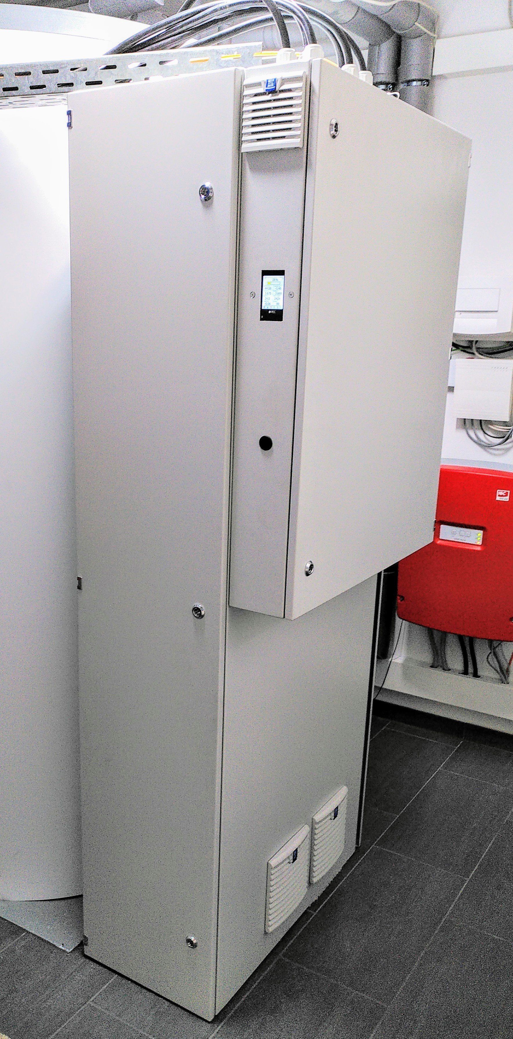 Appsr110 Rack PowerRack-110 Batteriespeicher für große Solaranlagen