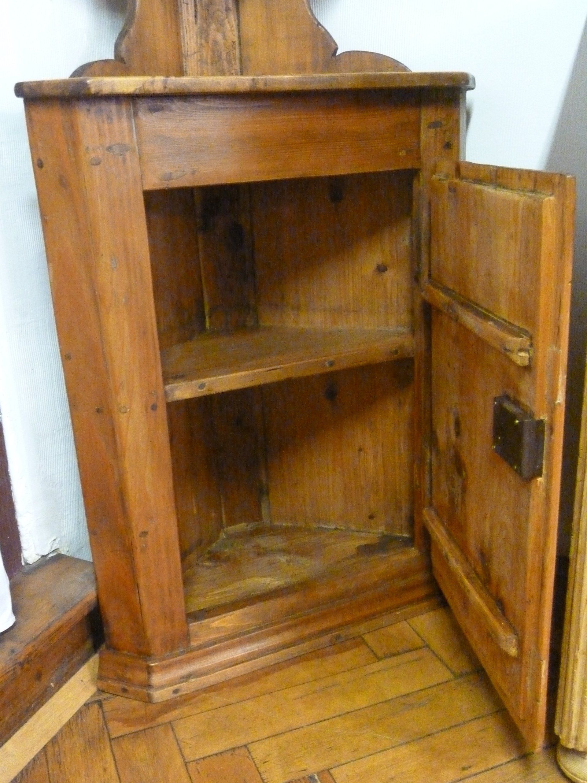 Antike Bauernschränke, antike Bauernkästen