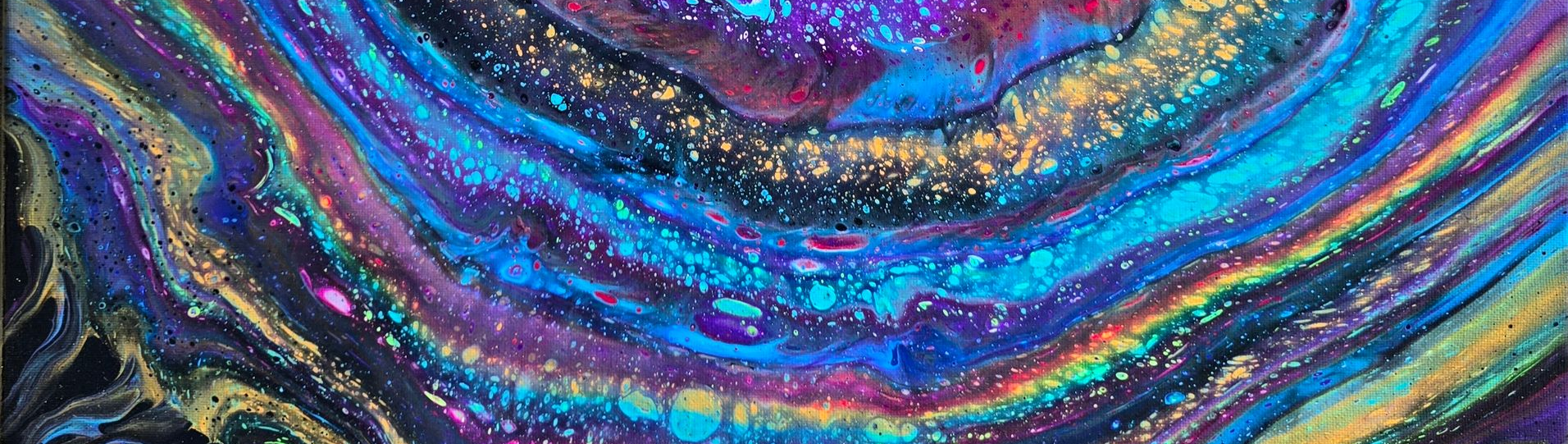 Ein Acrylic Pouringbild von Andrea Schütz-Böse, das an Galaxien erinnert