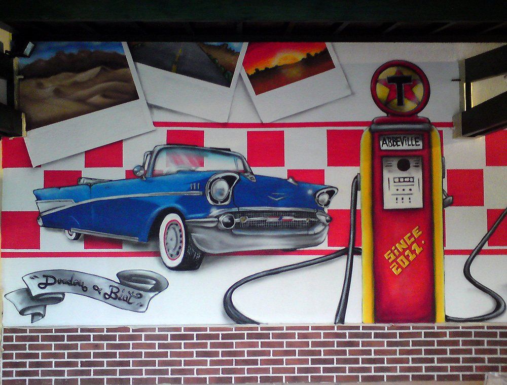déco  murale années 50 de voiture dans un garage
