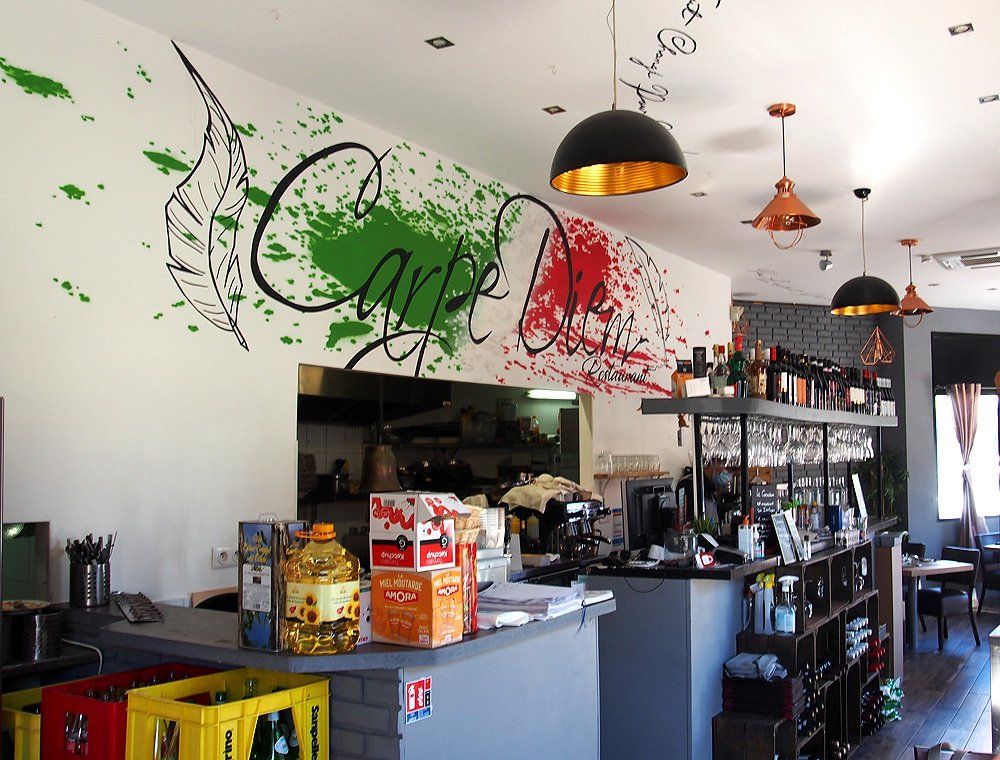 carpe diem écrit  sur un mur