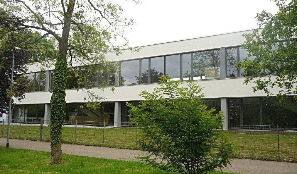 schwarz Fensterbau - Referenzen Holz-Alu Fenster