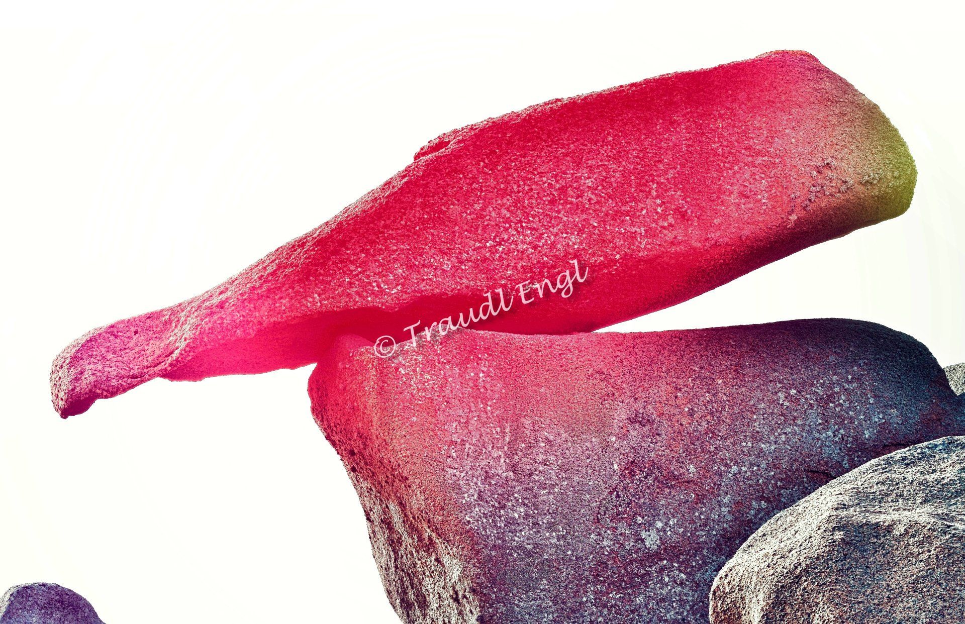 Steinflasche bunt, Felsgestein abstrakt, Küstenfelsen, Traudl Engl