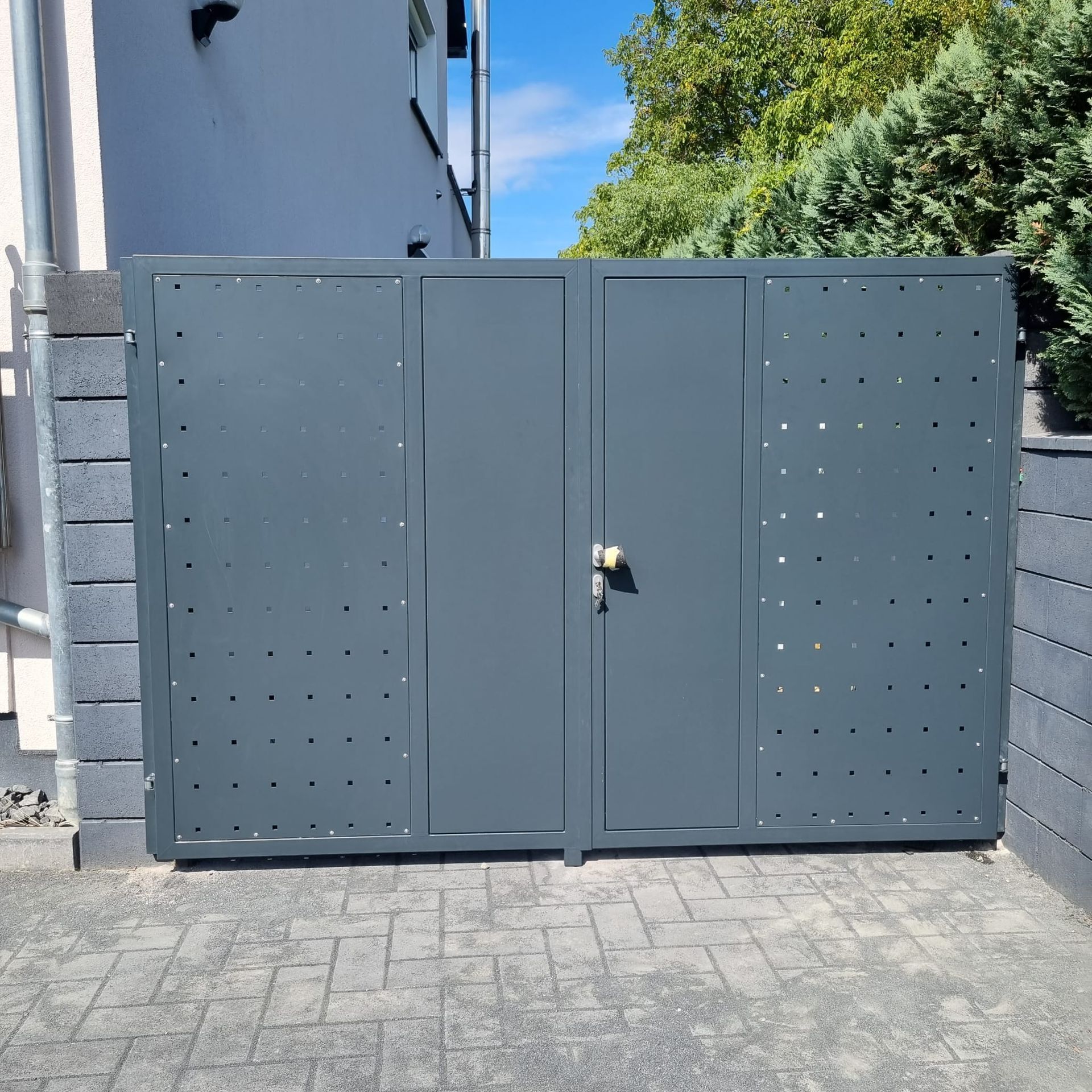 Toranlage SuhT Metalltechnik / Metallbau