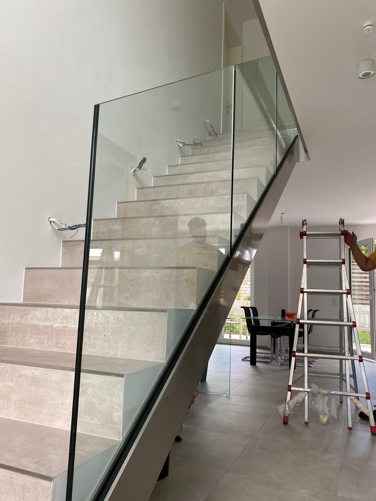 Vollglasgeländer SuhT Metalltechnik / Metallbau