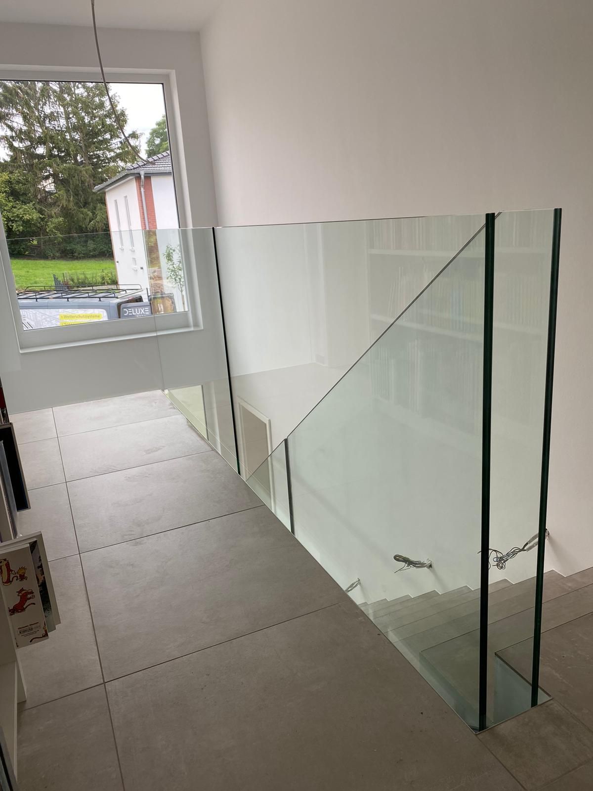 Vollglasgeländer SuhT Metalltechnik / Metallbau