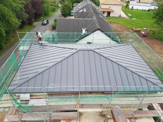 Alustehfalzeindeckung