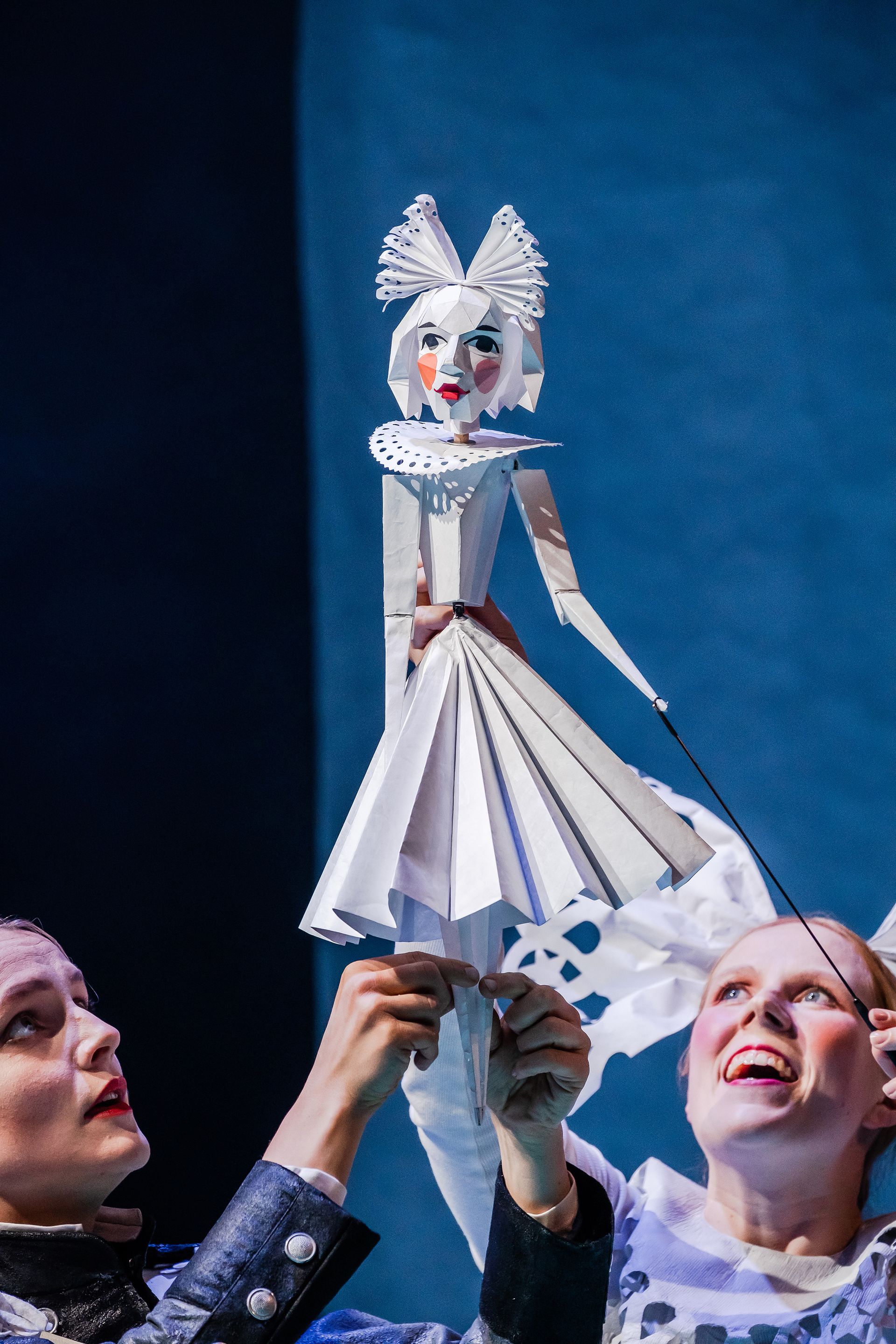 Der Zinnsoldat und die Papiertänzerin // TDJW Leipzig // Kirstin Nijhof