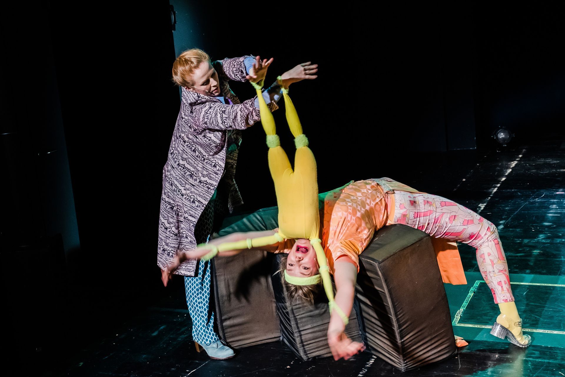 dazwischen // TDJW Leipzig // K.Nijhof