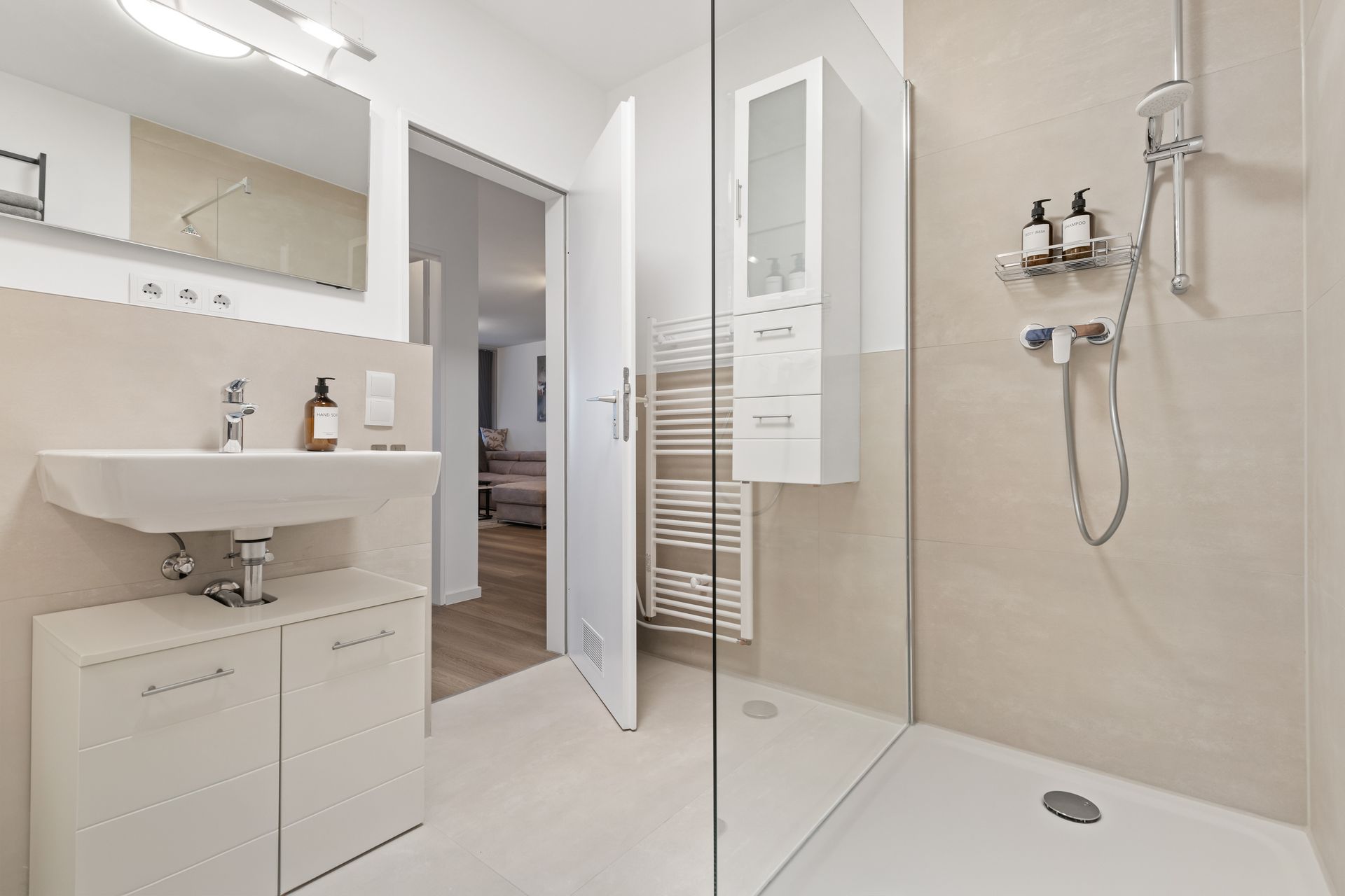 Bad 1 Relax-Home Ferienwohnung