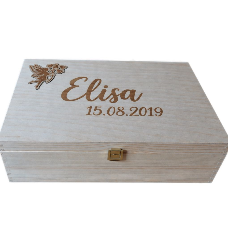 Holzbox mit Name und Geburtsdatum, gelasert