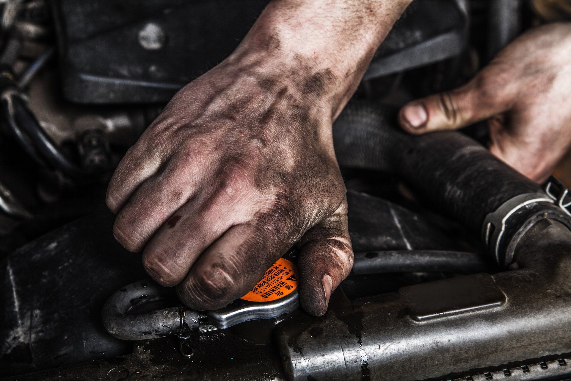 Garage mechanic