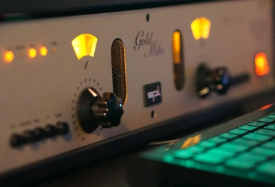 SPL GOLDMIKE 9844 que se utiliza en el estudio de grabación