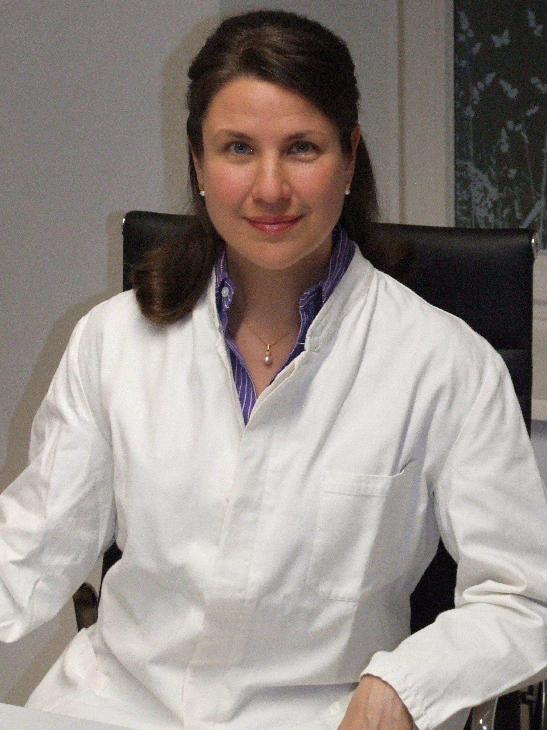 Hausarzt, Internist, Infektiologe Dr. Claudia Rothmund