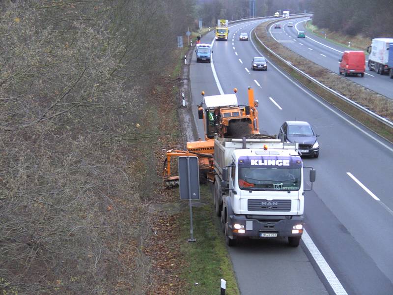 Klaas Kommunale Technik - Fräsarbeiten auf der Autobahn