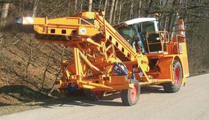 Klaas Kommunale Technik aus Nettetal - Selbstfahrende Bankettfräse