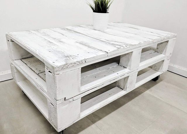 White painted pallet wood