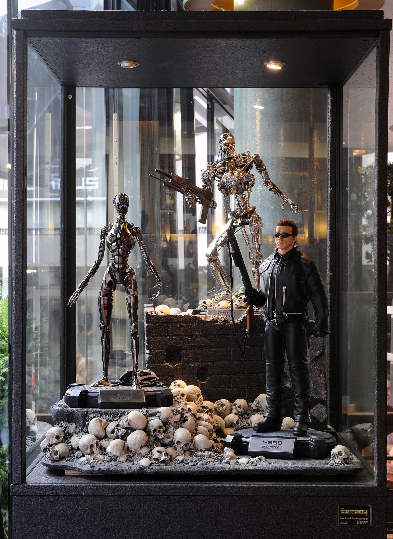 Vitrine Terminator (c) by Uwe Niklas