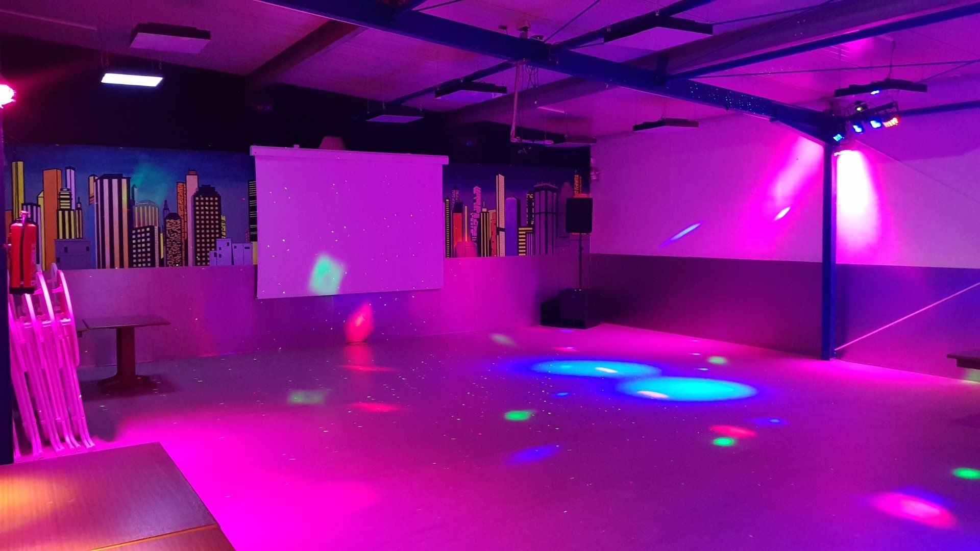 Die LMV Partyhalle Südstraße in Herne Der Partyraum zum mieten