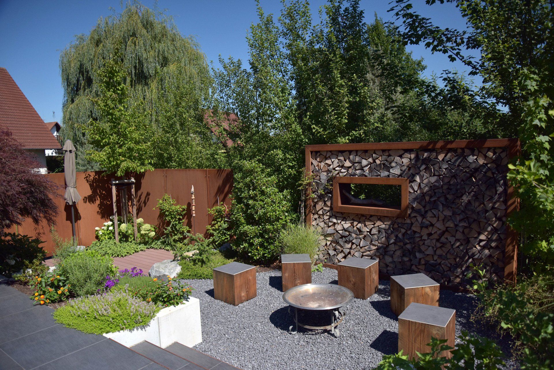 Leistungen, die Sie glücklich machen - Schöllmann Garten GmbH (Offenburg)