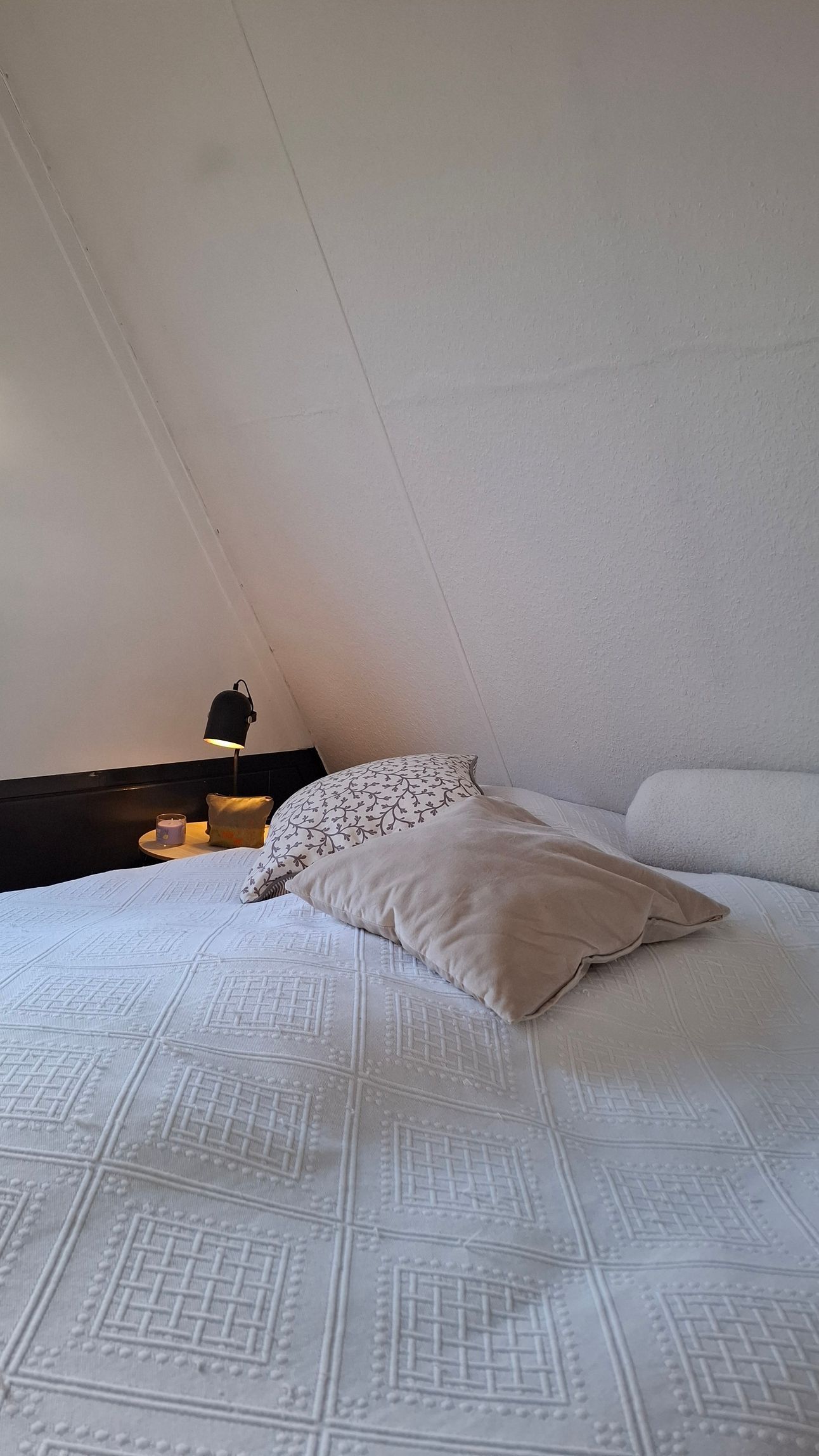 Schlafzimmer und Bad