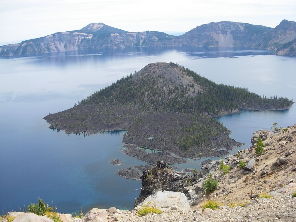 Crater Lake Hiking - Lake View from The Watchman